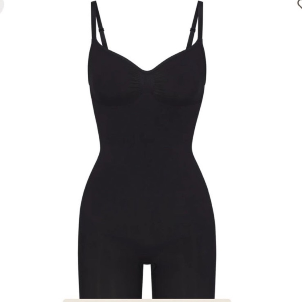 BN SKIMS SEAMLESS SCULPT MID THIGH BODYSUIT ONYX SMALL